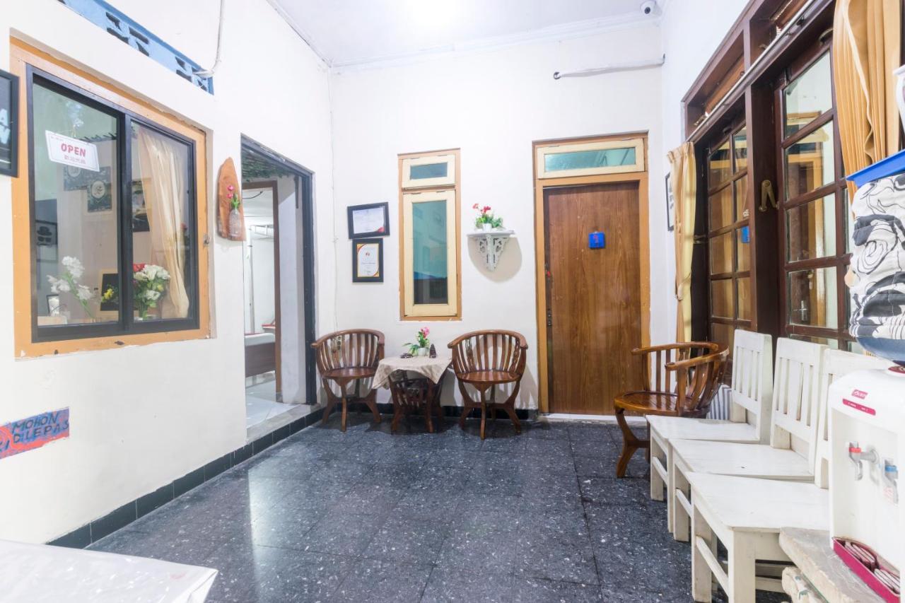 Destiny House Hotel Джокякарта Екстериор снимка