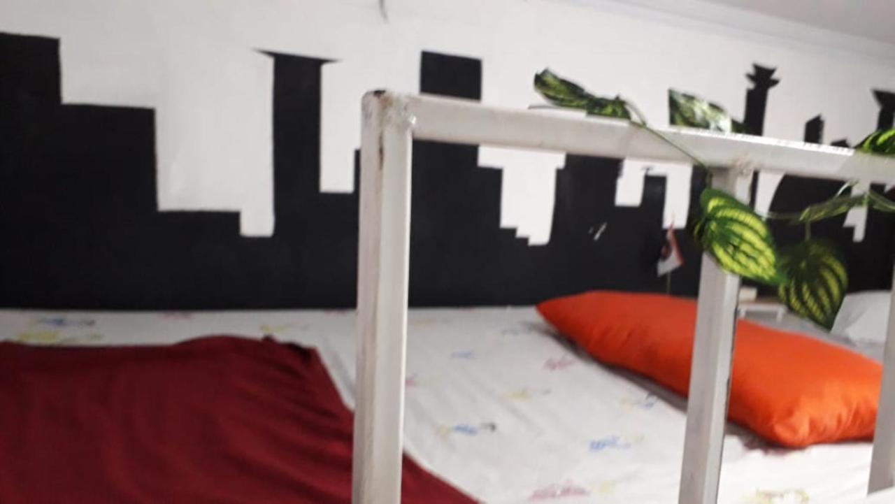 Destiny House Hotel Джокякарта Екстериор снимка