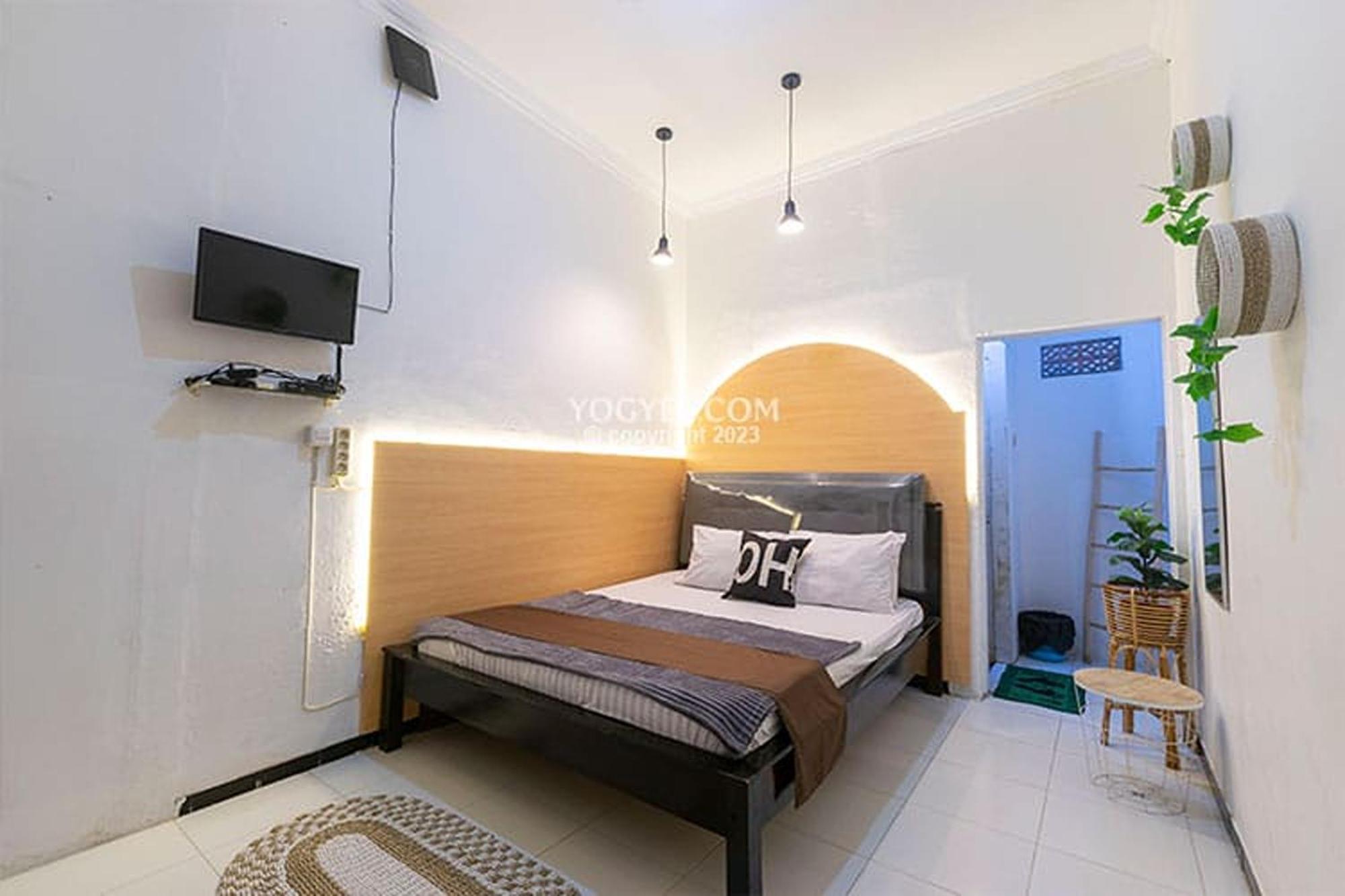 Destiny House Hotel Джокякарта Екстериор снимка